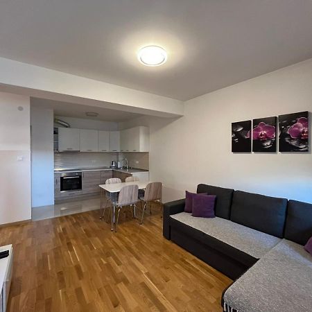 Apartman Lukana Banja Luka Exterior photo