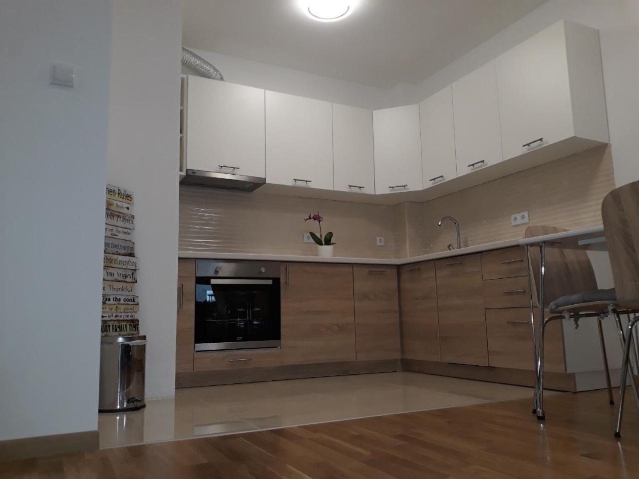 Apartman Lukana Banja Luka Exterior photo